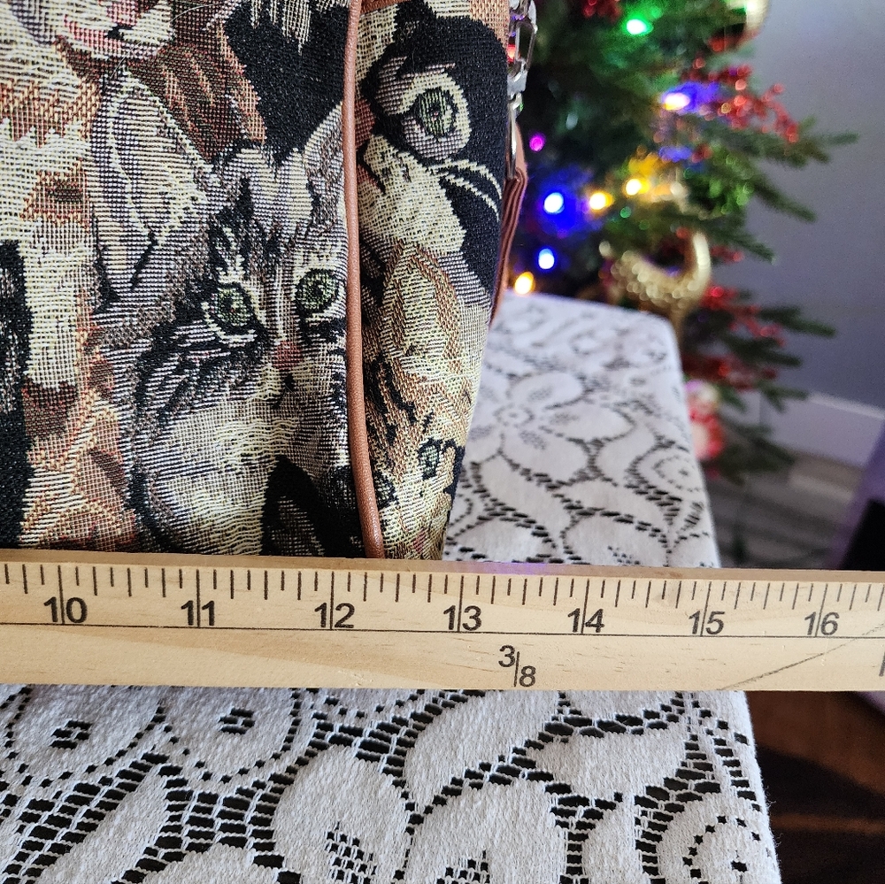 Cat Tapestry Shoulder Bag - Picture 3 of 10
